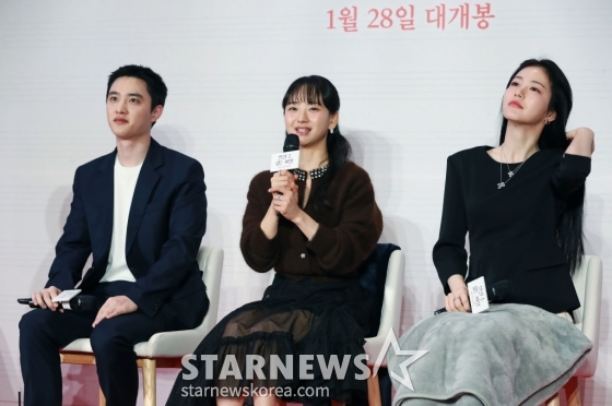 도경수-원진아-신예은 '말할 수 없는 비밀, 기대하세요'[★포토]