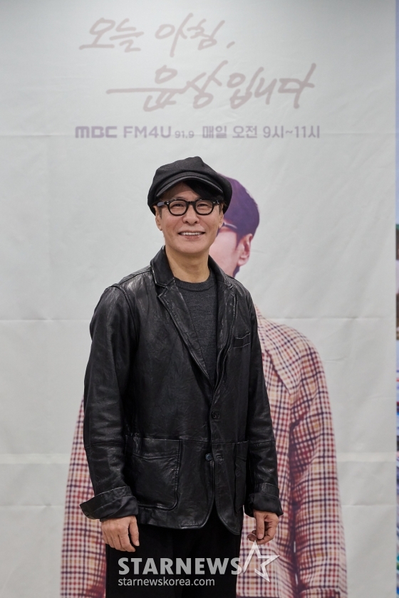 윤상 'MBC 신입 DJ!'[★포토]