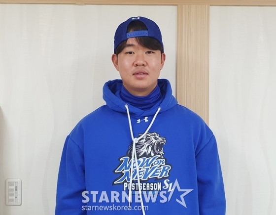 삼성 황동재가 스타뉴스와 인터뷰를 하고 있다. /사진=양정웅 기자 