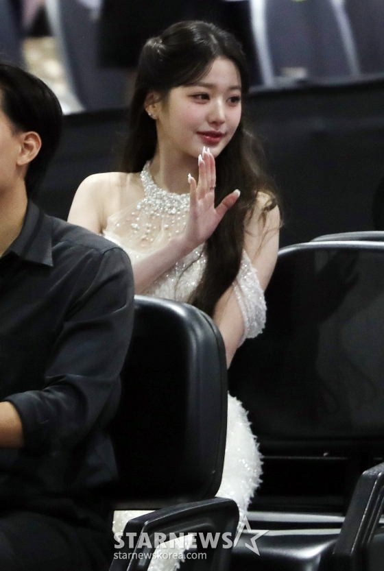 장원영 'AAA여신의 사랑스런 인사' [AAA 스페셜 포토]