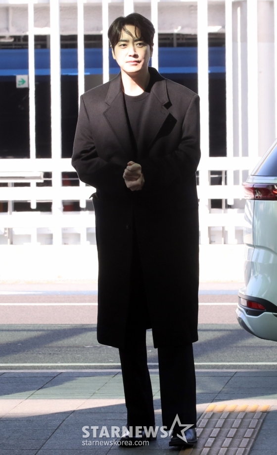 이준혁 '자체발광 비주얼'[★포토]