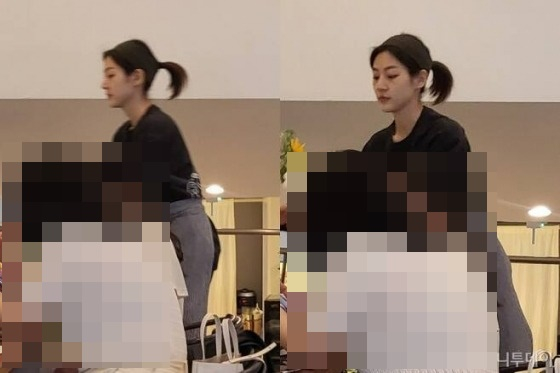 배우 김새론이 6일 서울 강남구의 한 카페에서 아르바이트를 하고 있는 모습 /사진=남미래 기자