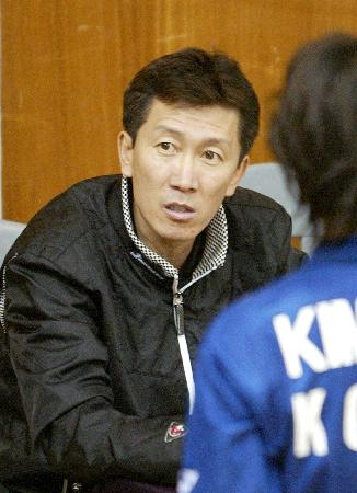 2004년 대표팀 코치 시절의 박주봉 감독.  /사진=뉴시스