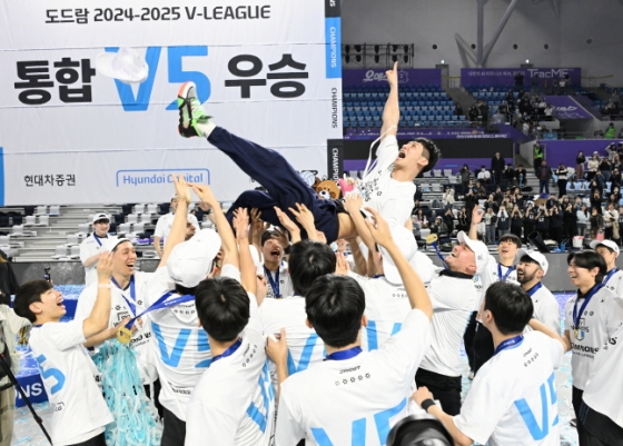 '전설' 김연경 문성민 은퇴, '스타부재' 韓 배구에 숙제가 생겼다 [V-리그 결산 ②]