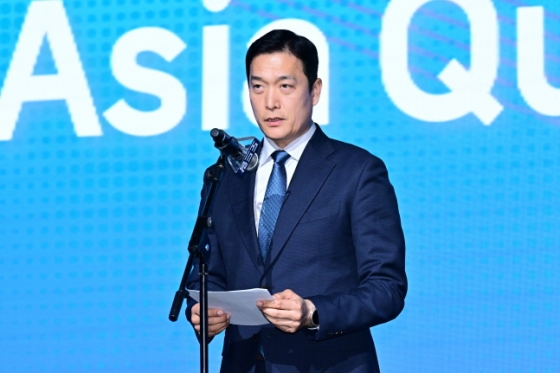 김상우 삼성화재 감독이 장신 세터 싱 도산을 지명하고 있다. /사진=KOVO 제공