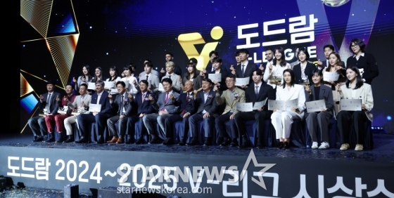 [포토] V리그 시상식, 여제에게 날리는 하트