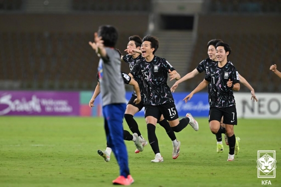 경기를 끝내고 기뻐하는 U-17 대표팀. /사진=대한축구협회