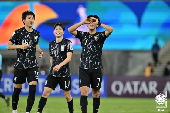 김지성이 2-2 균형을 맞추고 기뻐하는 모습. /사진=대한축구협회