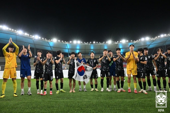 기뻐하는 U-17 대표팀/사진=대한축구협회