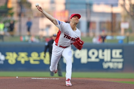KIA 타이거즈 제임스 네일의 15일 KT전 투구 모습. /사진=KIA 타이거즈 제공