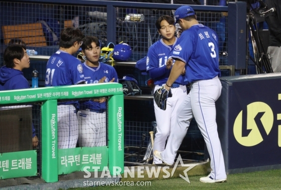[포토] 최원태 '잠실야구 쉽지 않네'