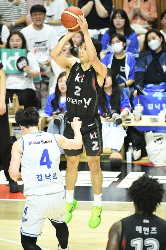 허훈의 득점 장면. /사진=KBL
