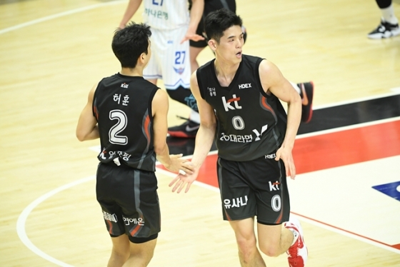 허훈과 하윤기. /사진=KBL