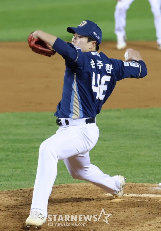 [포토] 손주환 '더 이상 실점 없다'