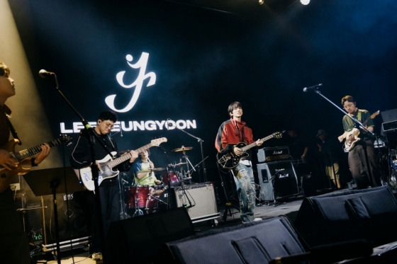 이승윤, 타이베이 접수