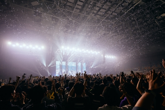 3만 관객 떼창! 유우리, 日남성 솔로 가수 최초 KSPO DOME 공연 '大성황'