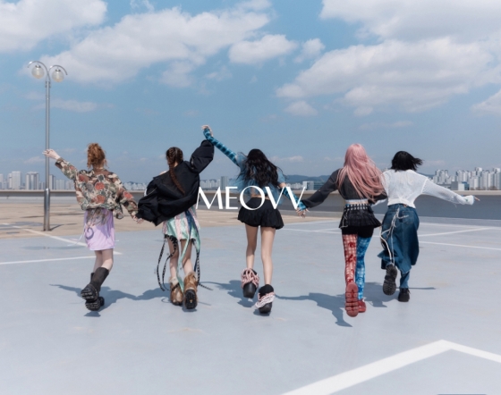MEOVV(미야오), 청량美 가득 'DROP TOP'(드랍탑) 콘셉트 포토 공개