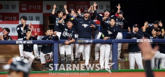 [포토]'10연승 대기록 해보자!' 한화