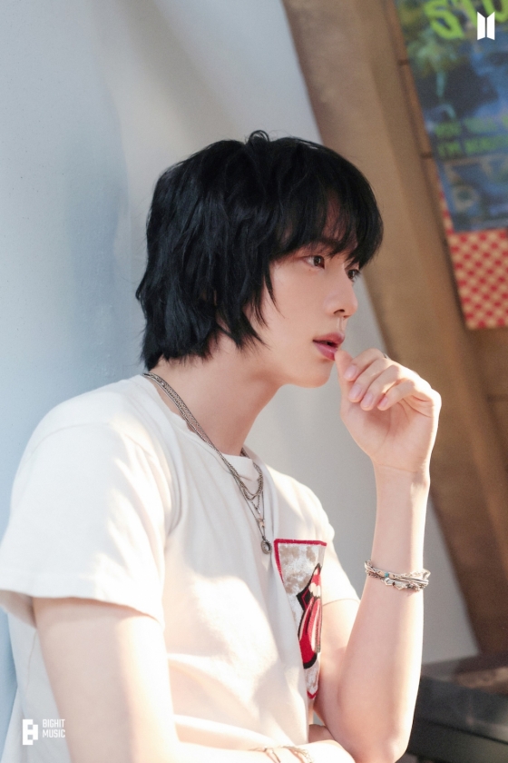 역시 '美의 남신'..방탄소년단 진, 'Echo' 포토 스케치 공개