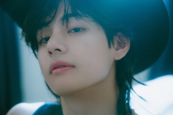 '댄스하면 김태형' 방탄소년단 뷔, 댄스 연습 영상 8000만뷰 돌파