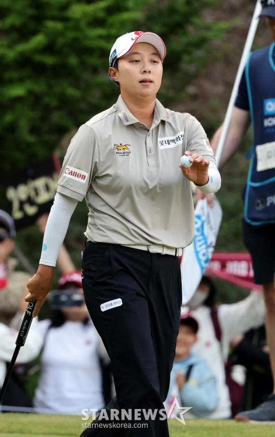 김효주 '17번 홀 버디 잡고 우승고고!'[★포토]