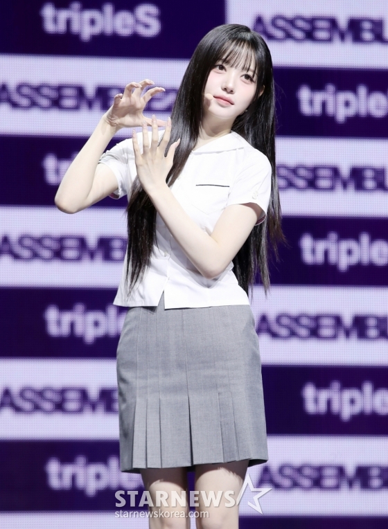 김채원, 찰랑이는 긴 생머리[★포토]