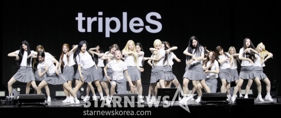 트리플에스, 한 편의 작품[★포토]