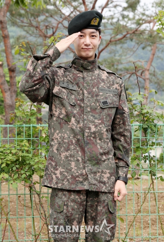 형원, 전역을 명 받았습니다[★포토]