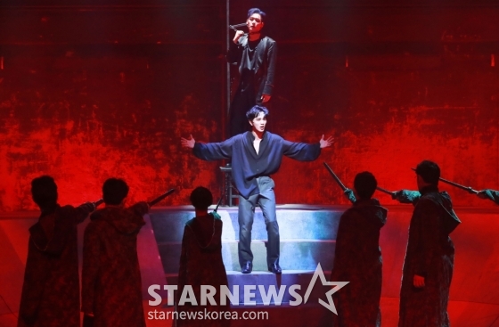 연극 '킬링시저', 압도적인 무대 [★포토]