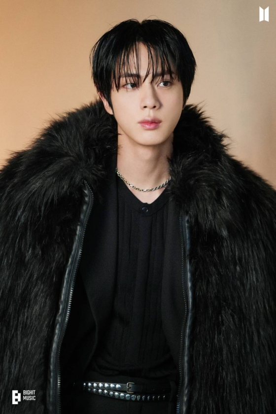 방탄소년단 진 'Echo' 美 빌보드 가장 좋아하는 신곡 1위..全세계·유럽 아이튠즈 5일 연속 1위