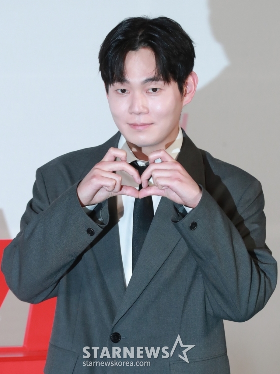 류경수 '오늘 배운 고양이하트'[★포토]