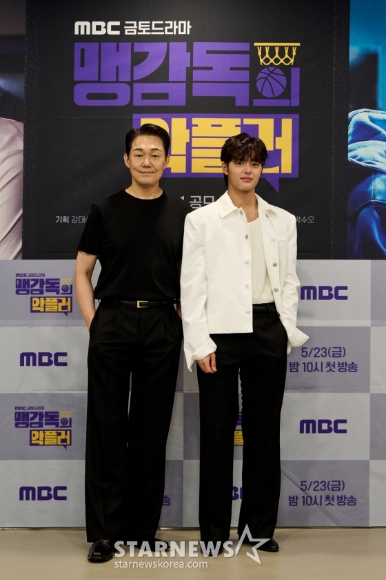 박성웅-박수오 '맹감독의 악플러, 믿고 보세요'[★포토]