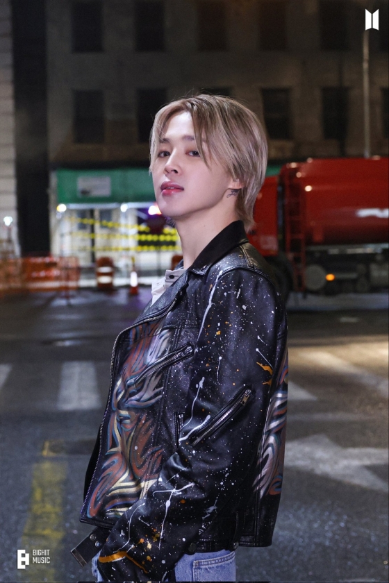 방탄소년단 지민 'MUSE' 한국어 솔로 앨범 최초 스포티파이 28억 스트리밍 돌파 '大기록'