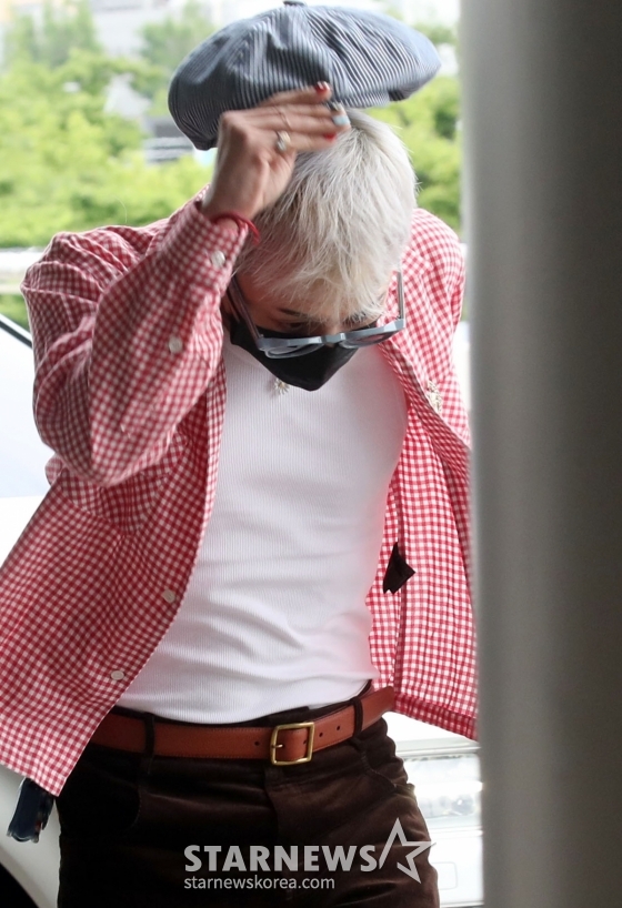 지드래곤 '실버로 바꿨어요~'[★포토]