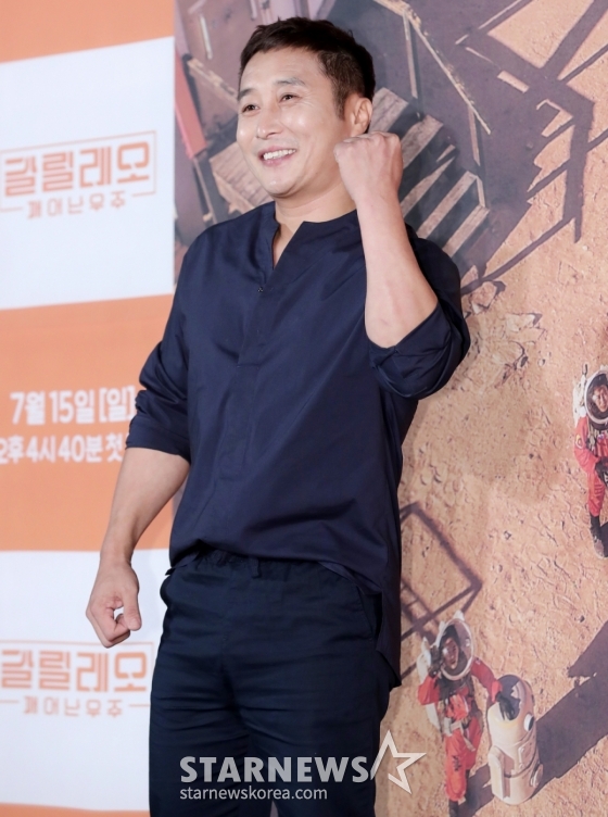 개그맨 김병만이 12일 오후 서울 용산 CGV에서 열린 tvN '갈릴레오:깨어난 우주' 제작발표회에 참석해 포즈를 취하고 있다.  '갈릴레오:깨어난 우주'는 국내에 단 한 번도 공개된 적 없는 MDRS(Mars Desert Research Station/화성 탐사 연구 기지)에서 '화성 인간 탐사'에 도전하는 프로그램. 오는 15일 첫 방송된다. /사진=김창현 기자 chmt@