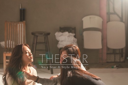 [PIC][01-04-2013]SooYoung và Yuri xuất hiện trên số đầu tiên của tạp chí "THE STAR" 2013041711297074282_5