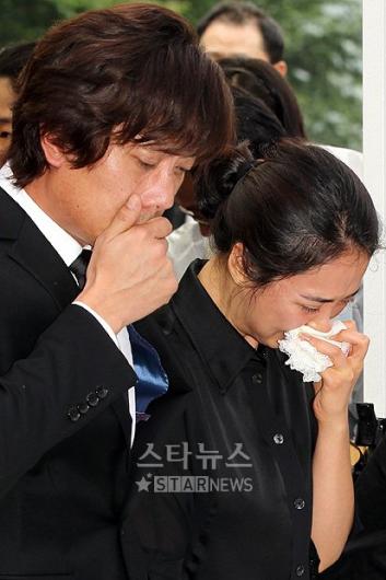 [★포토]김민정-박희순, 눈물이 멈추질 않아
