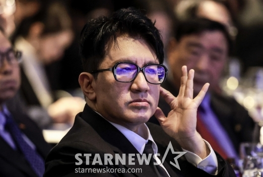 검찰, 방시혁 압수수색 연속 반려..경찰 "필요한 수사 계속 진행"