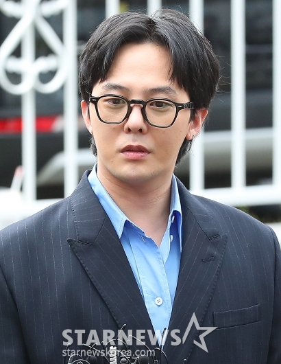 경찰, 지드래곤·양현석 '저작권법 위반' 혐의 수사..YG 압수수색
