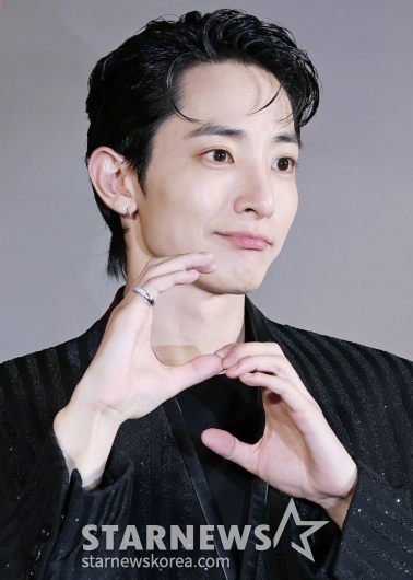 이수혁 中팬미팅 혹사 논란..사람엔터 "배우 진심 반영" 재차 해명[전문]