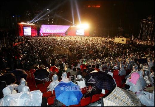 지난 4일 열린 제12회 부산국제영화제 개막식 모습.ⓒ사진=김병관 기자