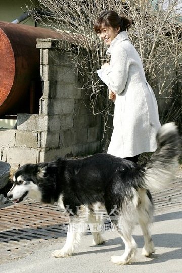 '공부의 제왕' 촬영을 위해 경남 밀양을 찾은 강수정 ⓒ밀양(경남)=홍봉진 인턴기자