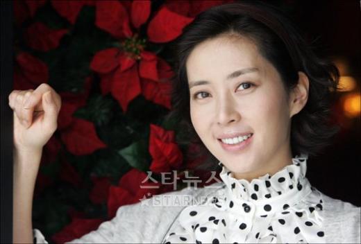 SBS '온에어'에서 서영은 역을 연기 중인 배우 송윤아 ⓒ송희진 기자 songhj@