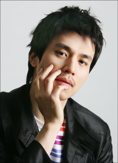 ↑이동욱
