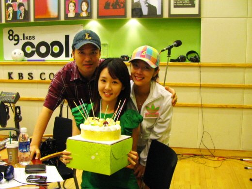 KBS '3시와 5시 사이' 새 DJ 오정연 아나운서와 전현무 아나운서, 최송현 전 아나운서 <사진제공=KBS>