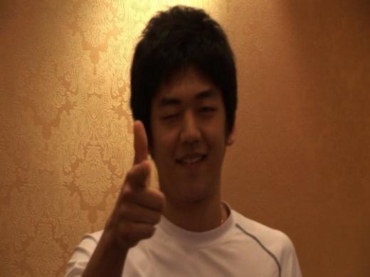 ↑ 대한민국 누나들의 가슴을 설레게 하는 이용대의 윙크