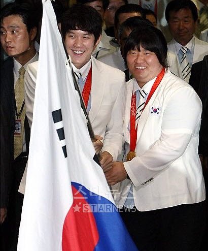 입국 중인 박태환과 장미란(좌측부터) ⓒ 임성균 기자<br /><br />

