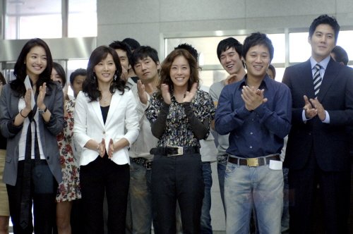 '종합병원2' 고사 중인 주연 배우들 <사진제공=MBC>