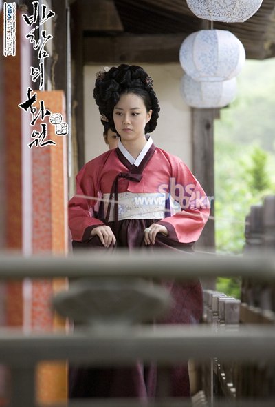 SBS '바람의 화원'에서 정향 역으로 출연 중인 문채원 ⓒSBS제공