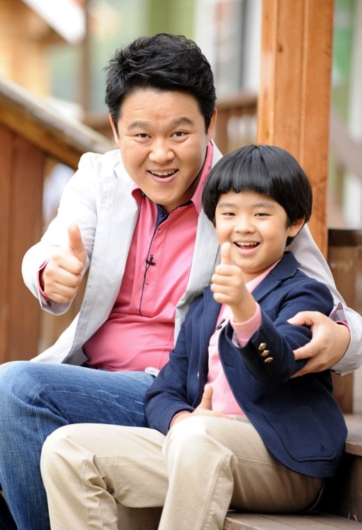 \'절친노트\'의 김구라(왼쪽)와 아들 동현이 ⓒSBS